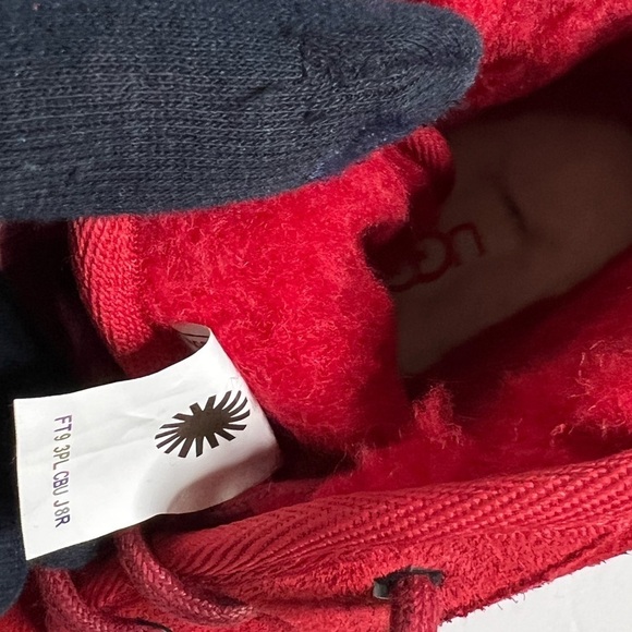 UGG Neumel Women’s Suede Lace-Up Chukka Boots - Picture 10 of 11